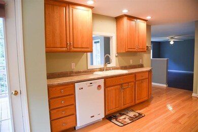 10 Forrest St, East Hampstead, NH 03826 - photo 4