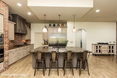 3650 W Mountain View Cir-27
