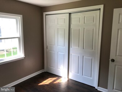 14 Maplewood Ave, Penns Grove, NJ 08069 - photo 6