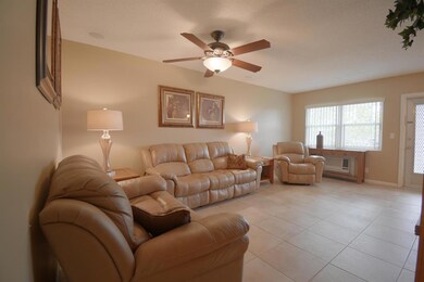 138 Coventry F, West Palm Beach, FL 33417 - photo 3
