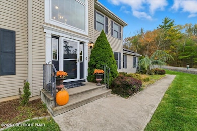 102 Arbor Way, Stroudsburg, PA 18360 - photo 4