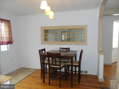 7931 Rolling View Ave, Nottingham, MD 21236 - photo 5