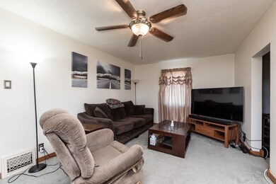 651 21st Ave SW, Cedar Rapids, IA 52404 - photo 4