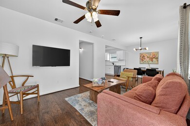 2212 Rosewood St unit F, Houston, TX 77004 - photo 2