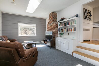 293 Fowler Rd Cape Elizabeth-large-002-0