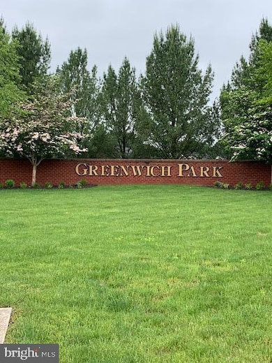 641 Observatory Dr, Hagerstown, MD 21742 - photo 2