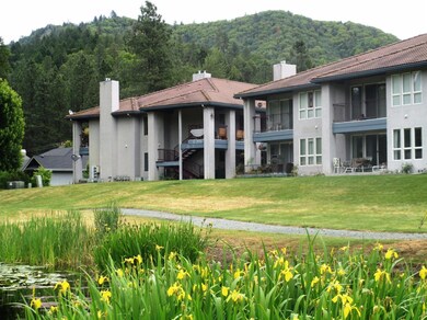 815 Pine St unit 13, Rogue River, OR 97537 - photo 2