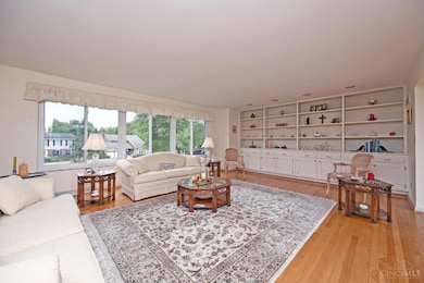 1791 Rusticwood Ln, Cincinnati, OH 45255 - photo 7