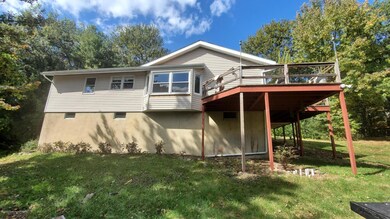 7529 Mountain Ln, Stroudsburg, PA 18360 - photo 3