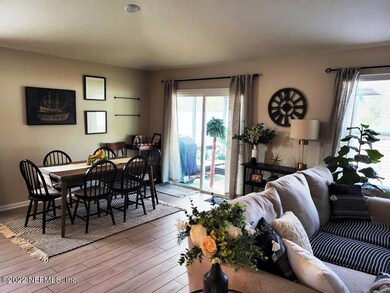 6 - Dining Room Area