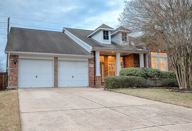 Great curb appeal in this one story in the Ridge s