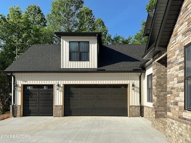 Oversized 3 Car Garage