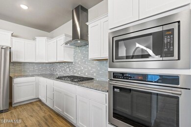 453 Soleil Rd, Socorro, TX 79927 - photo 2