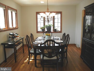 402 Norway Dr, Lansdale, PA 19446 - photo 6