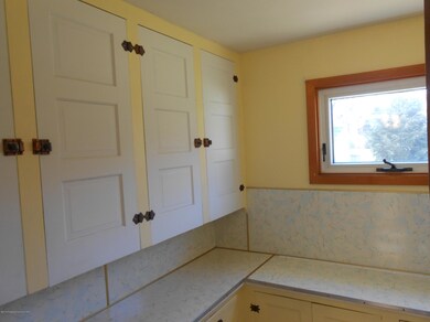 529 Broad St, Peckville, PA 18452 - photo 4