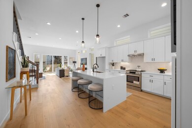 1524 W 21st St, Houston, TX 77008 - photo 2