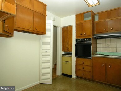 1714 Evelyn Dr, Rockville, MD 20852 - photo 4