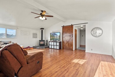 2640 60th St W, Rosamond, CA 93560 - photo 3