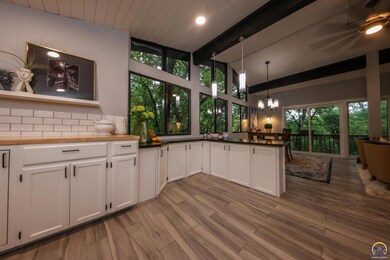 7520 SW 10th Ave, Topeka, KS 66615 - photo 4