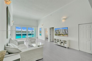 Aquasol unit T-O, Miami Beach, FL 33141 - photo 3