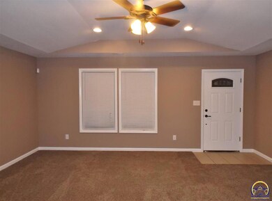 7005 SW Greenview Dr, Topeka, KS 66619 - photo 4