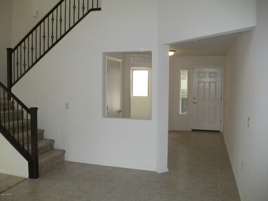 Attractive foyer