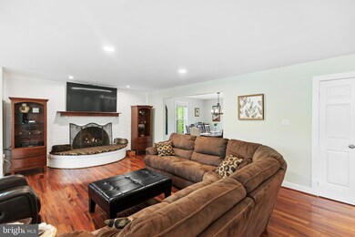 9024 Swift Creek Rd, Fairfax Station, VA 22039 - photo 7