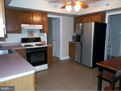 100 Mockingbird Ct, Swedesboro, NJ 08085 - photo 6