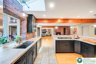 938 Meadow Cir, Bethlehem, PA 18017 - photo 5