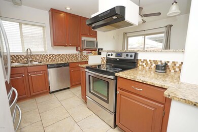 6508 S Lakeshore Dr unit A, Tempe, AZ 85283 - photo 5