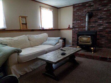 15 Salmon St, Newmarket, NH 03857 - photo 4