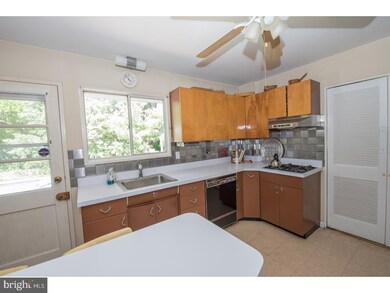 2061 Matson Cir, Villanova, PA 19085 - photo 7