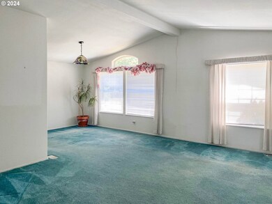 230 Hinkle Creek Rd, Sutherlin, OR 97479 - photo 2