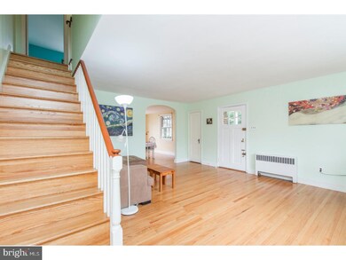 151 W Albemarle Ave, Lansdowne, PA 19050 - photo 4