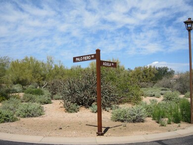 Expansive corner lot
