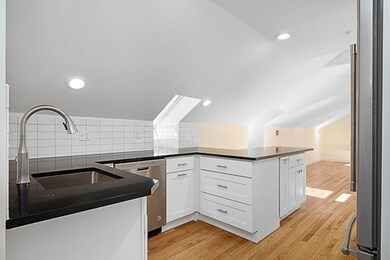 172 Auburn St unit 5, Cambridge, MA 02139 - photo 3