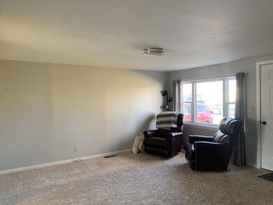 329 W Payton St, Greentown, IN 46936 - photo 5