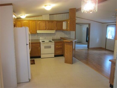 519 E River St unit 18, Orange, MA 01364 - photo 6