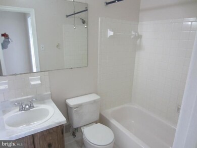 9228 Sand Creek Ct, Burke, VA 22015 - photo 5