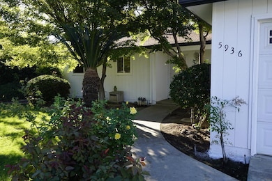 5936 E Lansing Way, Fresno, CA 93727 - photo 3