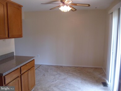 14225 Oakpointe Dr, Laurel, MD 20707 - photo 6