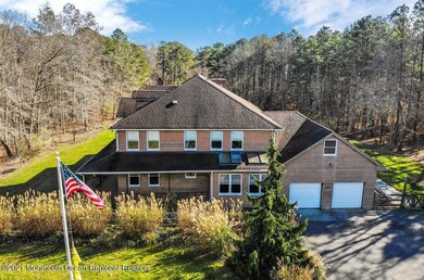 02-107CloverCt_002
