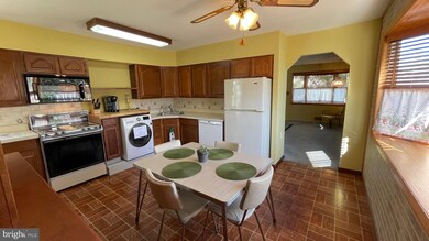 106 Rippling Ridge Rd, Glen Burnie, MD 21061 - photo 6