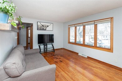 2583 E Tiffin Ave, Des Moines, IA 50317 - photo 5