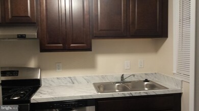 2848 Iverson St unit 108, Temple Hills, MD 20748 - photo 2