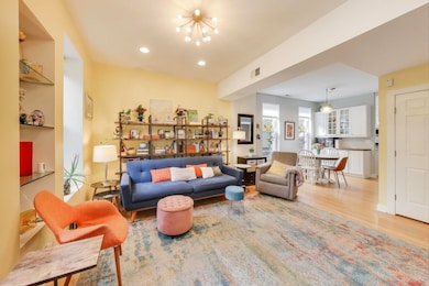 882 N Hermitage Ave unit 2F, Chicago, IL 60622 - photo 3