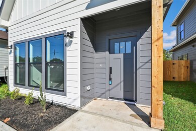 2103 Avenue B, Rosenberg, TX 77471 - photo 2