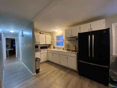 15 Suzanne St, Lewiston, ME 04240 - photo 6