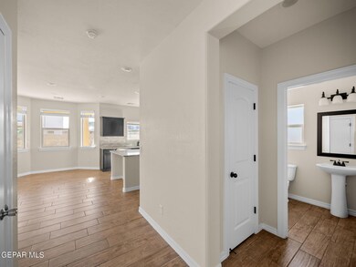 561 Issa Cir, El Paso, TX 79932 - photo 7