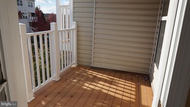 8165 Halley Ct unit 304, Lorton, VA 22079 - photo 6